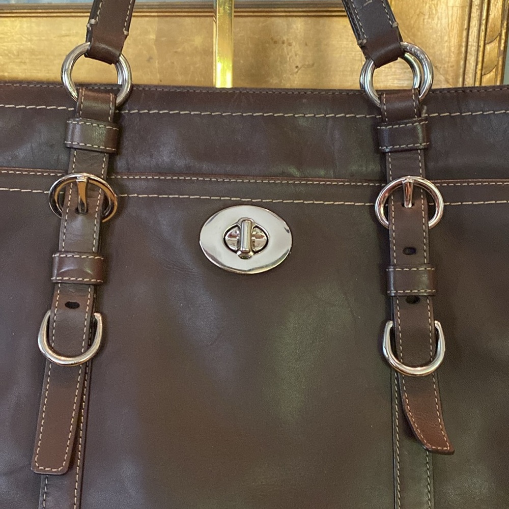 Coach Brown Leather Top Handle Turnlock Pocket Zipper Satchel Shoulder Bag - Picture 2 of 16
